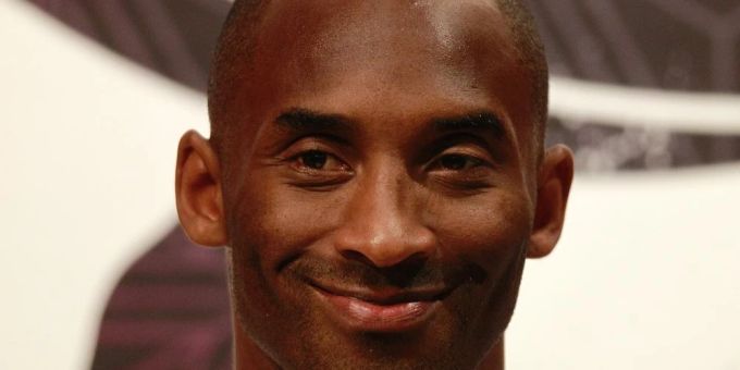 Die Nachfrage nach einem neuen Hoodie der Stiftung, die zu Ehren von Kobe und Gigi Bryant gegründet worden war, war überwältigend. kobe bryant