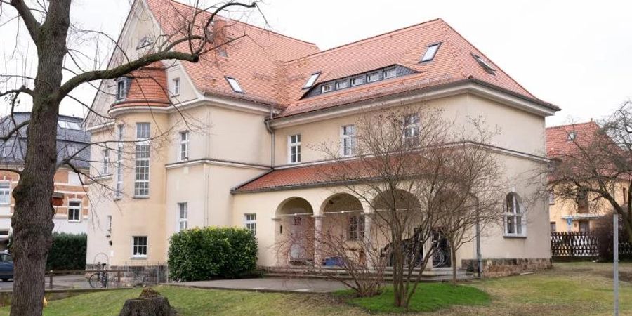 Die Einrichtung für den Vollzug in freien Formen des Vereins für soziale Rechtspflege (VSR) in Dresden. Der Verein bietet inhaftierten Männern aus Sachsen an, die verbleibende Haftzeit ausserhalb der Justizvollzugsanstalt zu verbüssen. Foto: Sebastian Kahnert/dpa-Zentralbild/dpa