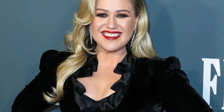 Noch heisst die Sängerin offiziell Kelly Clarkson.