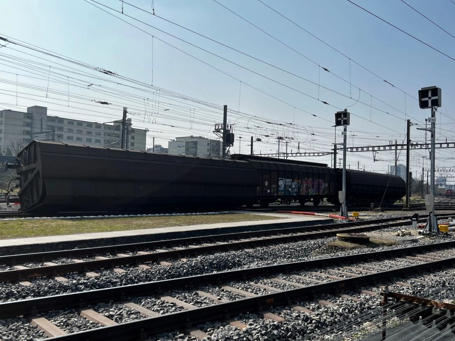 Der entgleiste Güterzug in Biel BE.