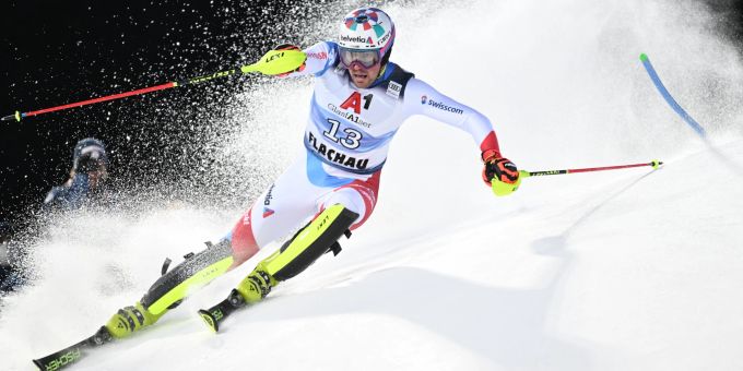 Daniel Yule während dem Slalom in Flachau. Daniel Yule