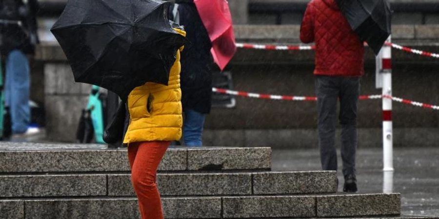 Am Donnerstag wird das Wetter in der Schweiz von Sturmtief Kirk beeinflusst (Symbolbild).