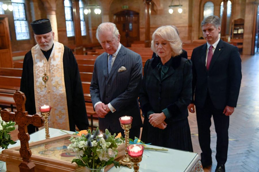 Ukraine Konflikt Camilla Charles