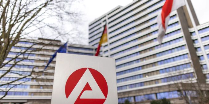 Die Bundesagentur für Arbeit in Nürnberg. Die Bundesagentur für Arbeit in Nürnberg.