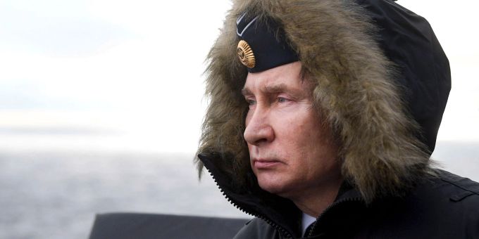 Wladimir Putin war persönlich vor Ort, als die Hyperschallrakete Kinschal erstmals offiziell bei einem Manöver am Schwarzen Meer eingesetzt wurde. Wladimir Putin war persönlich vor Ort, als die Hyperschallrakete Kinschal erstmals offiziell bei einem Manöver am Schwarzen Meer eingesetzt wurde.