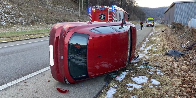 Am Fahrzeug entstand Totalschaden. Unfall