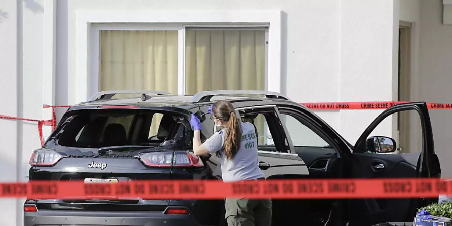 Die Polizei in Palm Beach (Florida) stoppte ein Auto mit Schüssen, dass nahe dem Golfclub von US-Präsident Donald Trump auf Irrfahrt war.