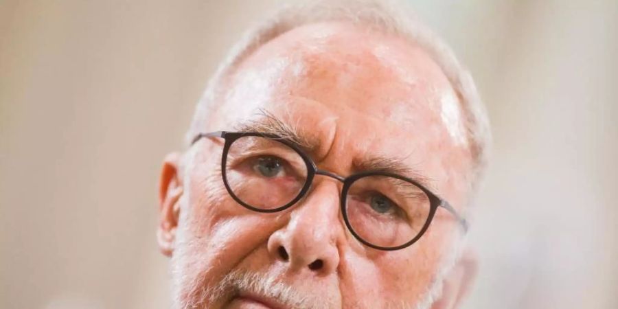 Der Künstler Gerhard Richter lebt derzeit wie die meisten alten Menschen isoliert. Foto: Rolf Vennenbernd/dpa