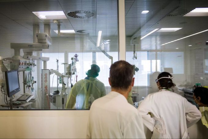 Auch in den Schweizer Spitälern – hier in Lugano – ist die Lage angespannt. schweiz coronavirus Spital