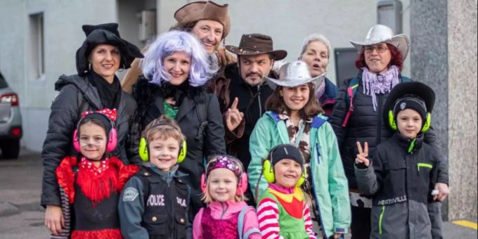Spass am Kinderumzug in Reinach. Kinderumzug Reinach