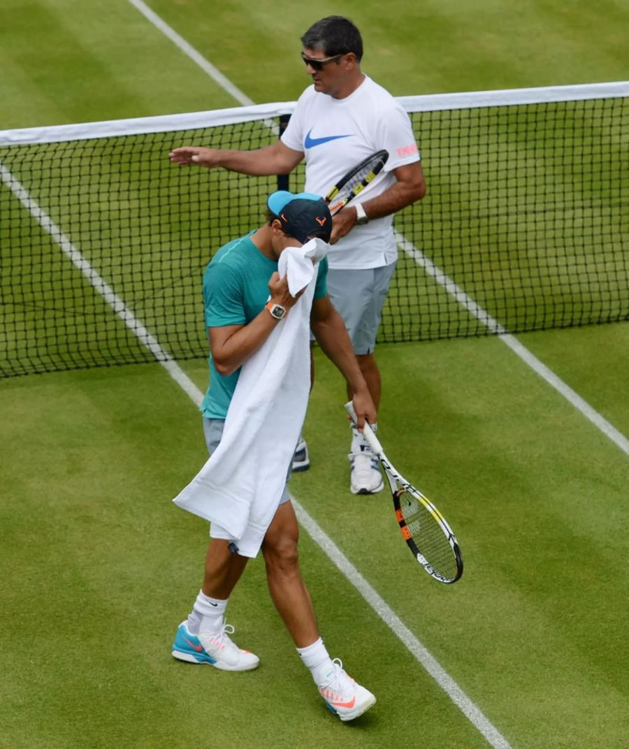 Toni Nadal im Training mit «Rafa» am ATP-Turnier von Queen's 2015.