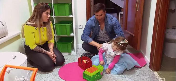 Jenny mit Daniela Katzenbergers Ehemann Lucas Cordalis und deren Tochter Sophia. jenny daniela katzenberger