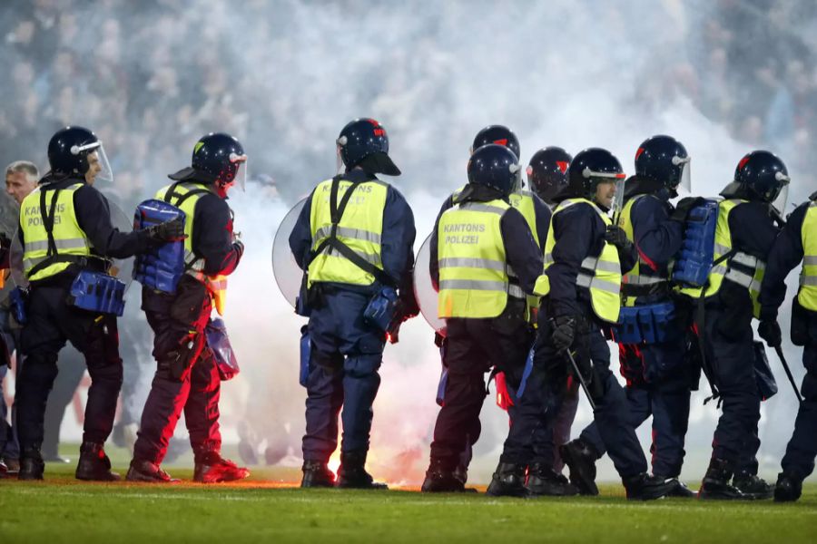 gefängnis hooligans