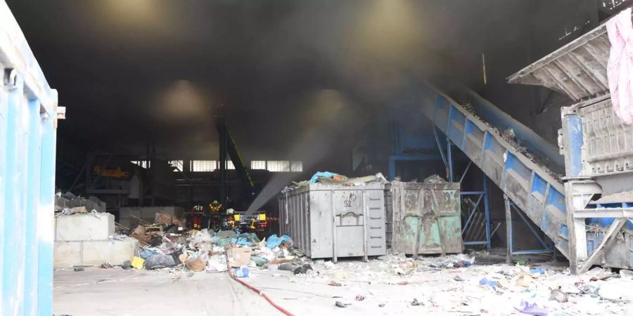 Brand in der Abfallentsorgungsanlage an der WBK-Strasse – Kapo SG