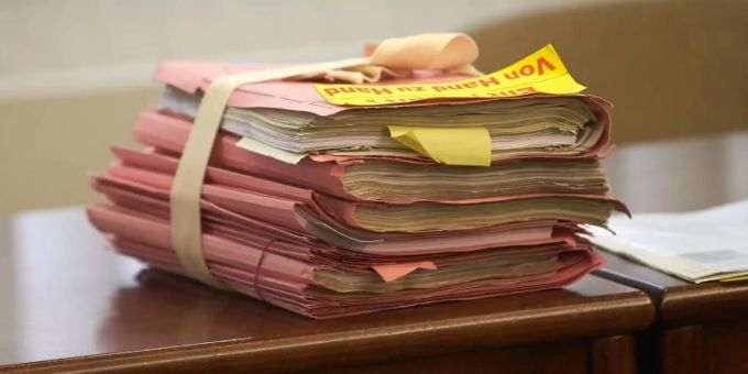 Ein Familienvater muss sich vor dem Koblenzer Landgericht wegen des mutmasslichen Totschlags seiner Ex-Frau verantworten. Foto: Thomas Frey/Archiv Ein Familienvater muss sich vor dem Koblenzer Landgericht wegen des mutmasslichen Totschlags seiner Ex-Frau verantworten. Foto: Thomas Frey/Archiv
