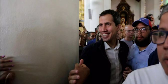 Juan Guaidó in einer Kirche in Caracas.