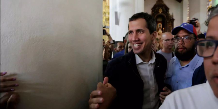 Juan Guaidó in einer Kirche in Caracas.