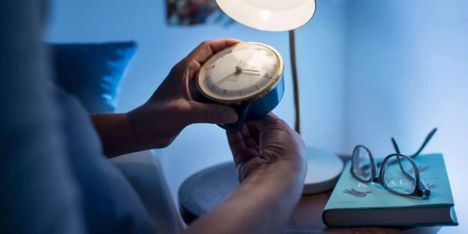 Heute wird die Uhr auf die Winterzeit umgestellt. Heute wird die Uhr auf die Winterzeit umgestellt.