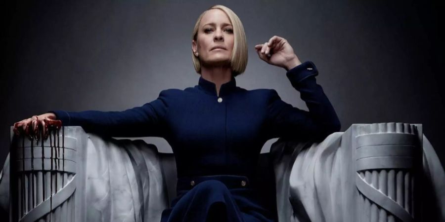 House of Cards hat eine neue Präsidentin: Claire Underwood (Robin Wright) hat sich die Macht gekrallt.