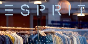 Ein Modegeschäft von Esprit.