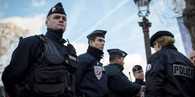 Polizisten in Frankreich.