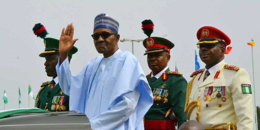 Nigerias Präsident Muhammadu Buhari feiert die Unabhängigkeit des Landes.