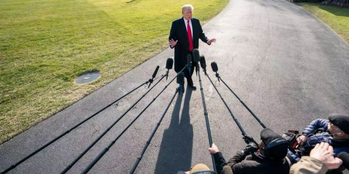 Die Regierung von US-Präsident Trump kann vorerst bis Mitte Januar weiterarbeiten. Die Regierung von US-Präsident Trump kann vorerst bis Mitte Januar weiterarbeiten.