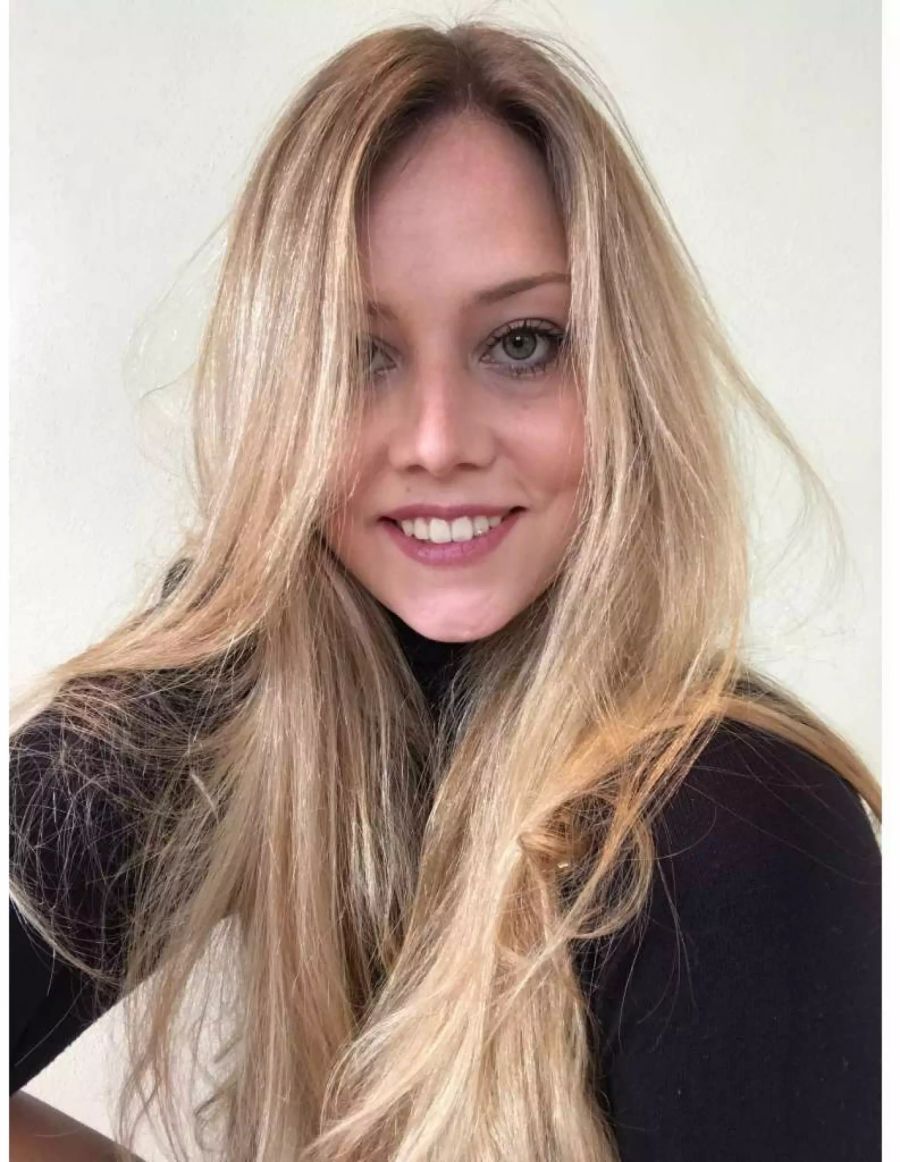 Sheila (22, ZH) : Flugbegleiterin, backt gerne