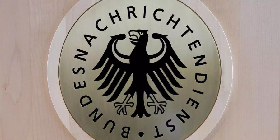 Adler-Aufschrei! Der deutsche Geheimdienst hat sich in Schweizer Firmen in Österreich eingenistet...