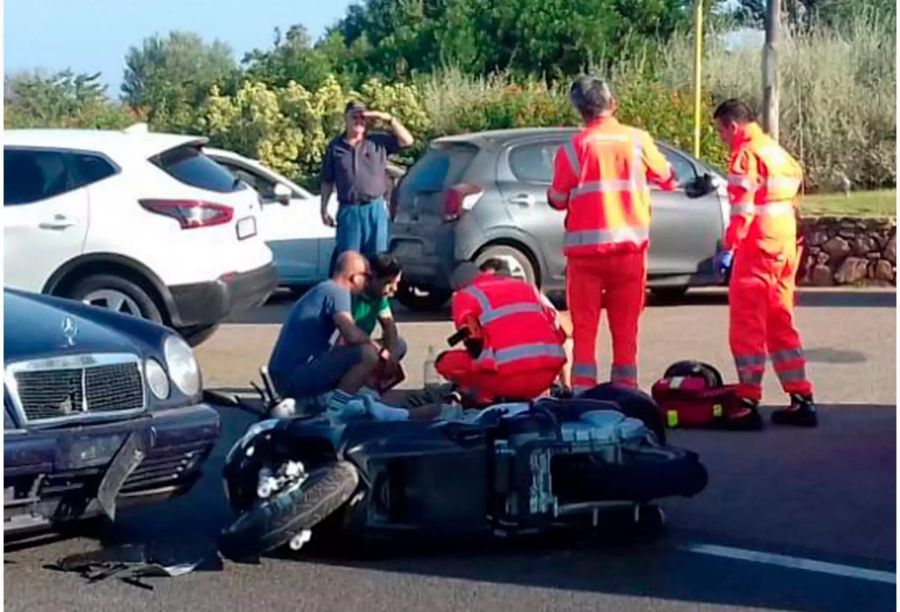 Schock: George Clooney liegt nach seinem Unfall am Boden.