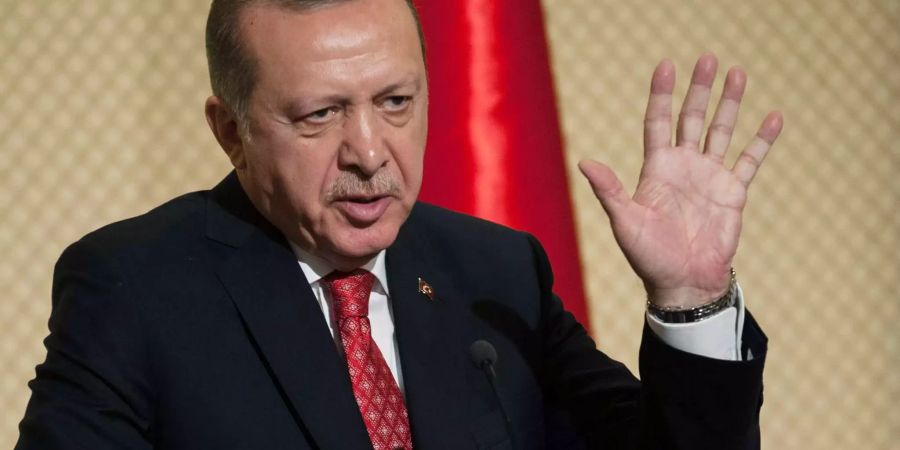 Das Parlament muss zur geplanten Verlängerung von Präsident Recep Tayyip Erdogan noch zustimmen.