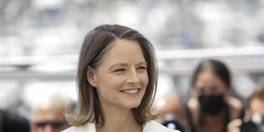 US-Schauspielerin Jodie Foster bei der Eröffnungsfeier der 74. Filmfestspiele in Cannes. Foto: Vianney Le Caer/Invision/AP/dpa