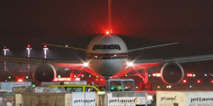 Abschiebeflug am Frankfurter Flughafen