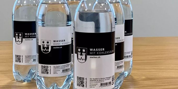 Gemeinde - Ein Getränk aus Meilen ist offeriert