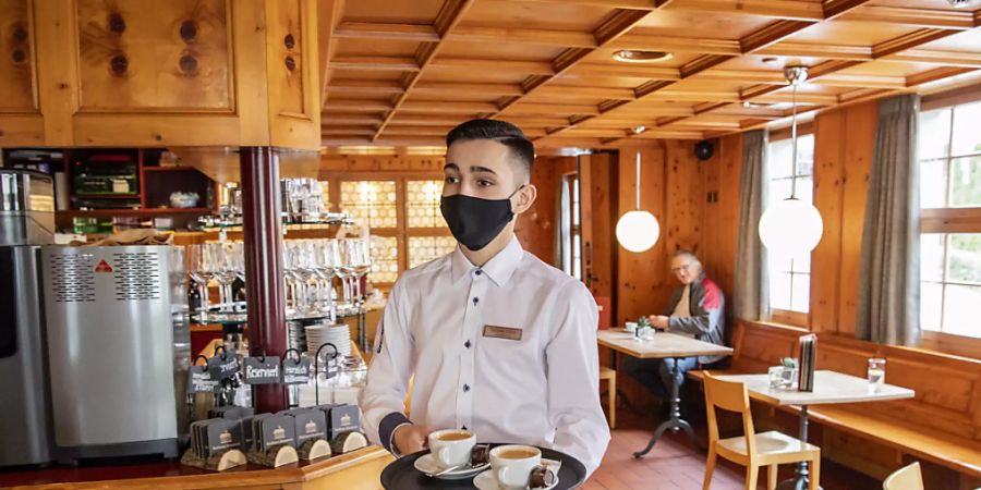 Die Schweizer Wirschaft hat im Jahr 2020 unter den Folgen der Coronakrise gelitten. Vor allem in der Gastronomie oder bei Freizeit und Kultur sind die Ausgaben stark zurückgegangen.(Archivbild)