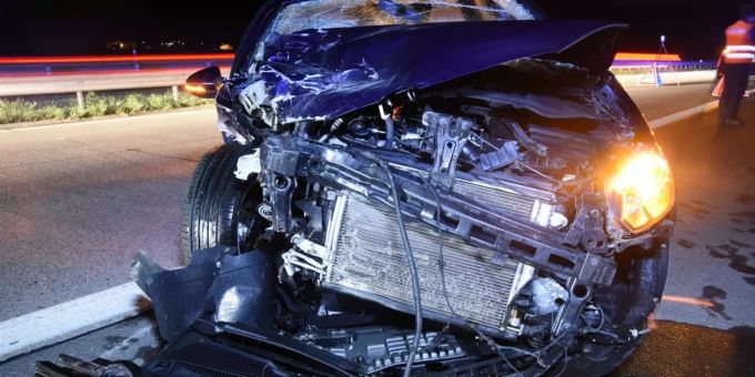 Mehrere Verletzte - Heftige Kollision auf Autobahn A13 bei Sennwald SG
