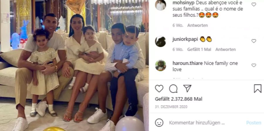 Cristiano Ronaldo mit seiner Freundin Georgina und seinen Kindern.