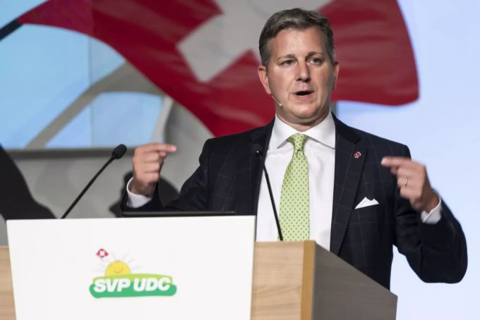 SVP-Präsident Marco Chiesa spricht am 21. August 2021 an der SVP-Delegiertenversammlung in Granges-Paccot FR. SVP Coronavirus Marco Chiesa