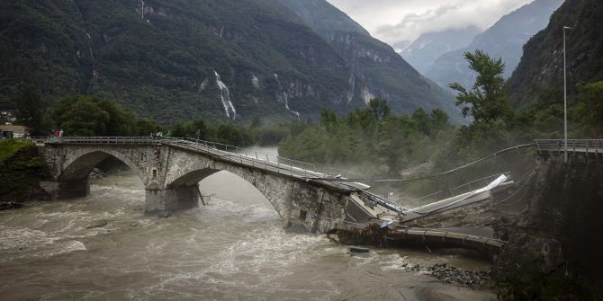 Einstürzende Brücke
