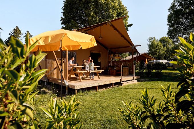 Der Camping von Solothurn liegt auf der Durchfahrtsachse von Norden in den Süden. Ein längerer Zwischenstopp lohnt sich aber. TCS Camping Solothurn
