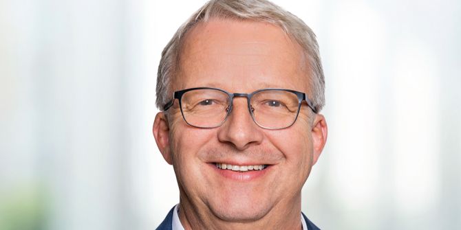 Mann Porträtfoto Franz Räber