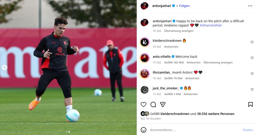 «Glücklich, nach einer schwierigen Zeit wieder auf dem Platz zu stehen», schreibt der Schweizer auf Instagram.