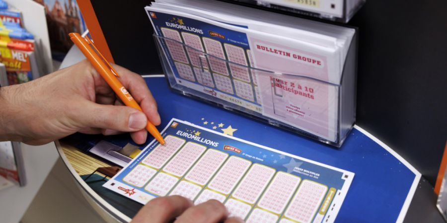 Ein Glückspilz hat die richtigen sieben Zahlen erraten und sich damit einen Gewinn von 15,93 Millionen Franken gesichert. (Archivbild)