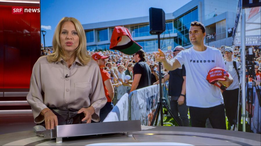 ... am 11. September kam die Bluse dann erneut in der «Tagesschau» zum Einsatz, diesmal mit einer anderen Hose kombiniert.