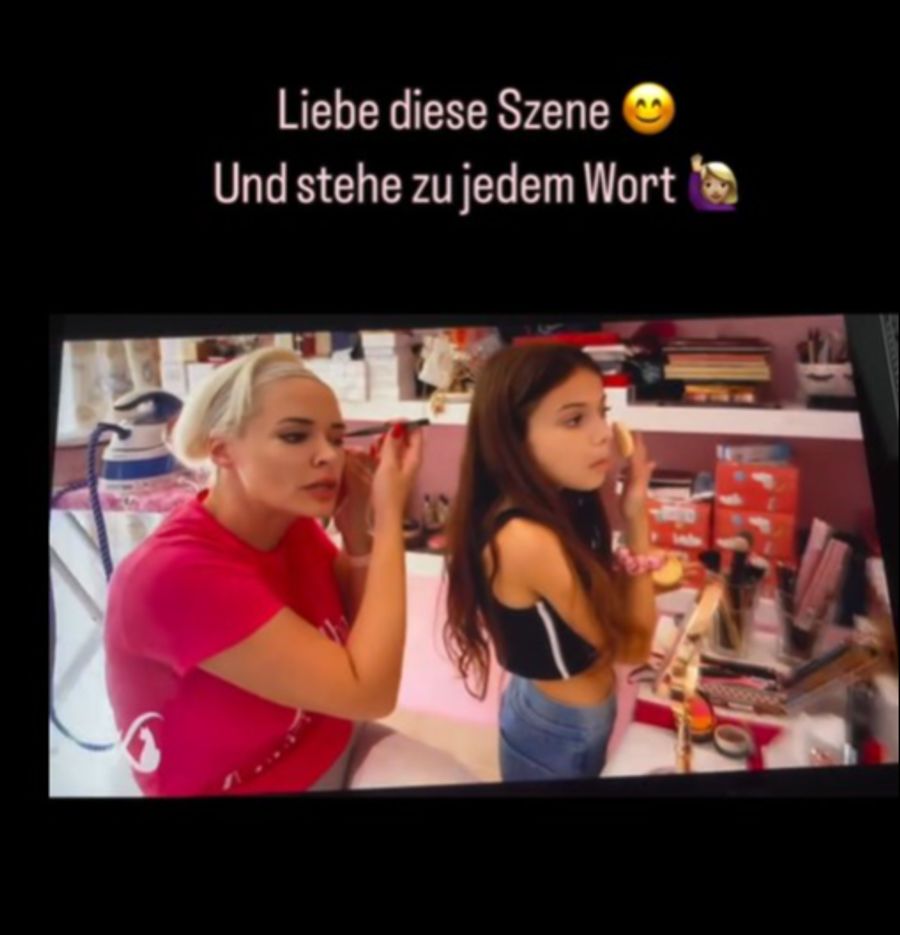 Sophia nimmt sich natürlich die Mama als Vorbild.