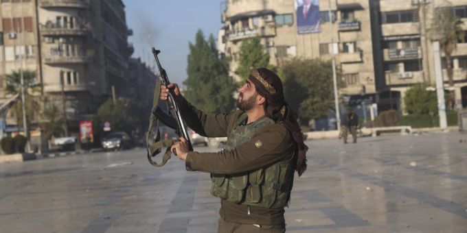 Einer der dschihadistischen Rebellen in Syrien. rebellen syrien