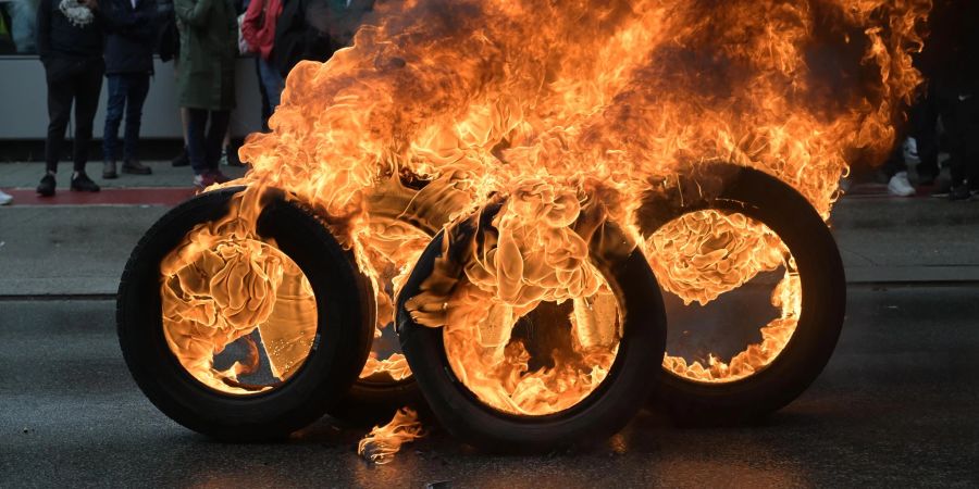 Gegen die mögliche Schliessung des Werks protestierten Audi-Mitarbeiter Anfang September mit brennenden Reifen.