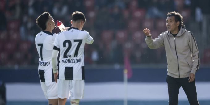 Trainer Ricardo Moniz (r) und seine Spieler Bledian Krasniqi und Rodrigo Conceição beim Liga-Spiel gegen Lugano am 6. Oktober. FC Zürich