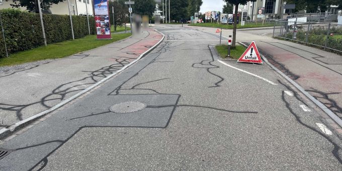Rapperswil-Jona SG - E-Biker (32) bei Kollision mit Auto verletzt