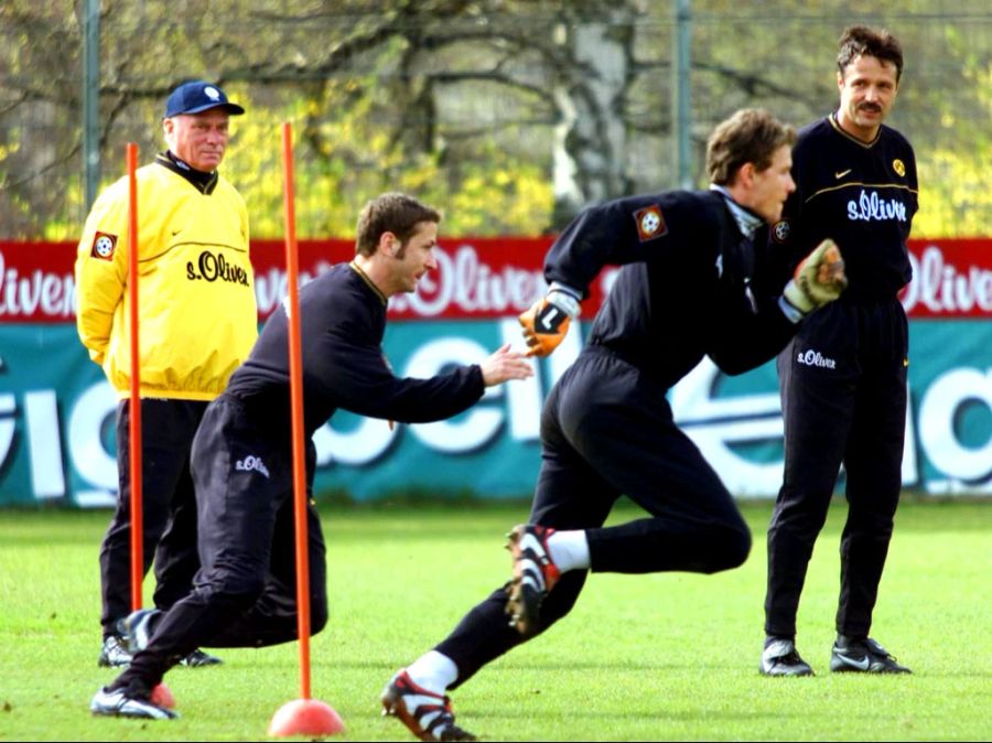 In der Bundesliga spielte Jens Lehmann zudem für den BVB und Schalke.